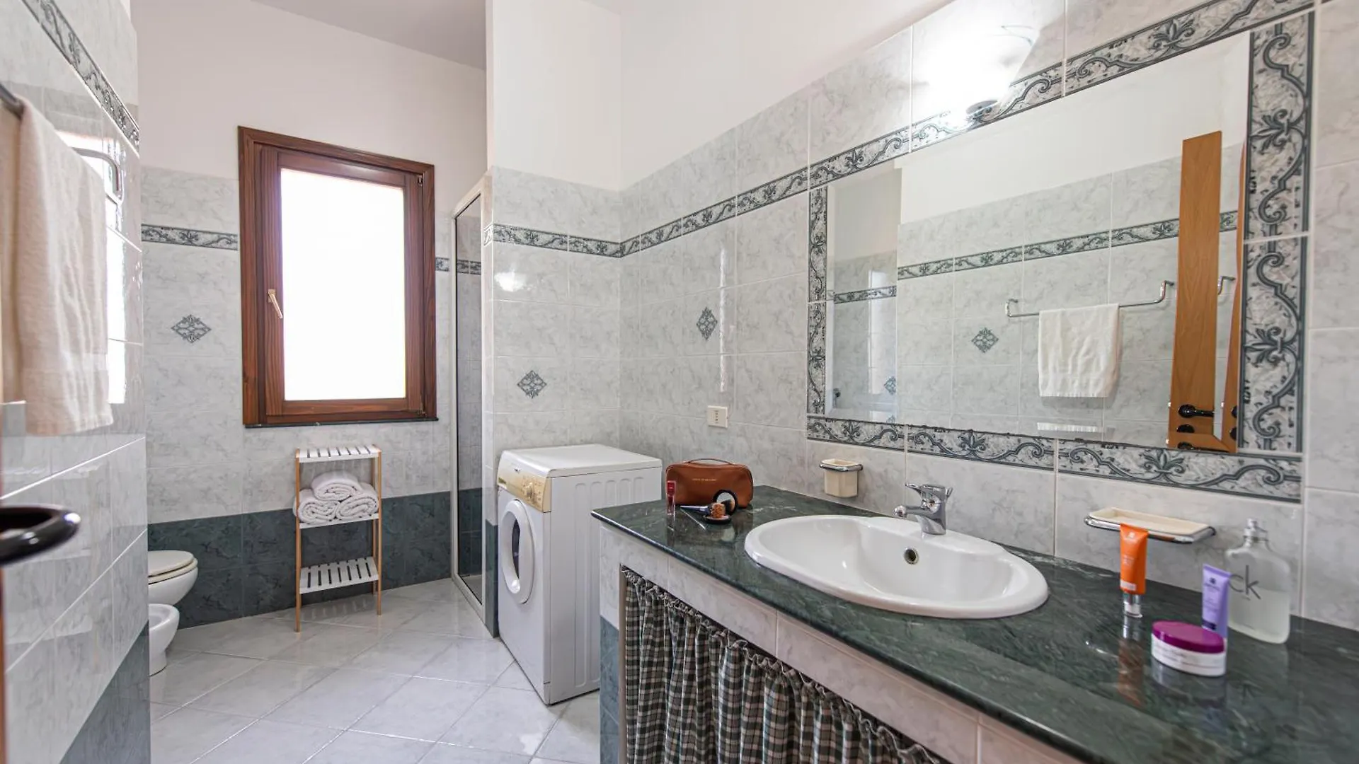 Exclusive Palm House Near The Beach ألكامو فيلة