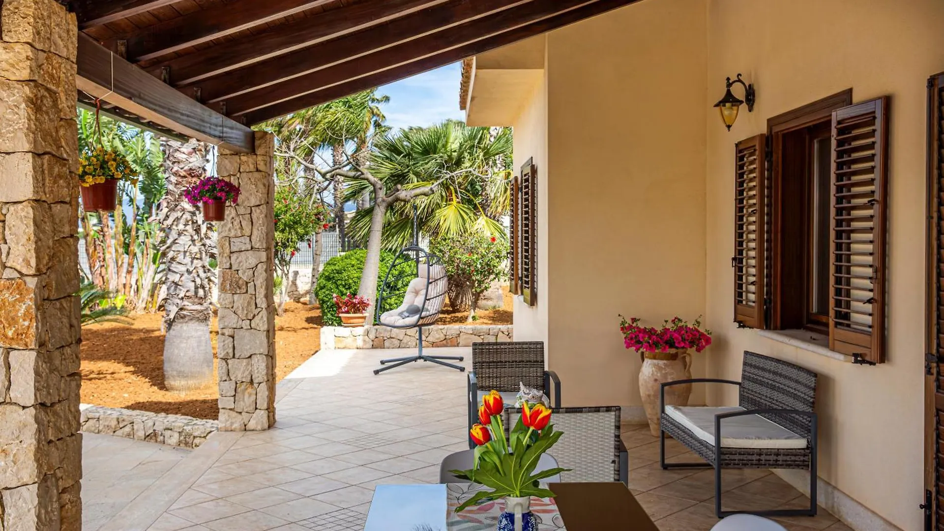 فيلة Exclusive Palm House Near The Beach ألكامو